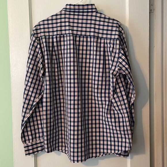 MATIX Mens Checkered button down - like new! - Picture 6 of 6